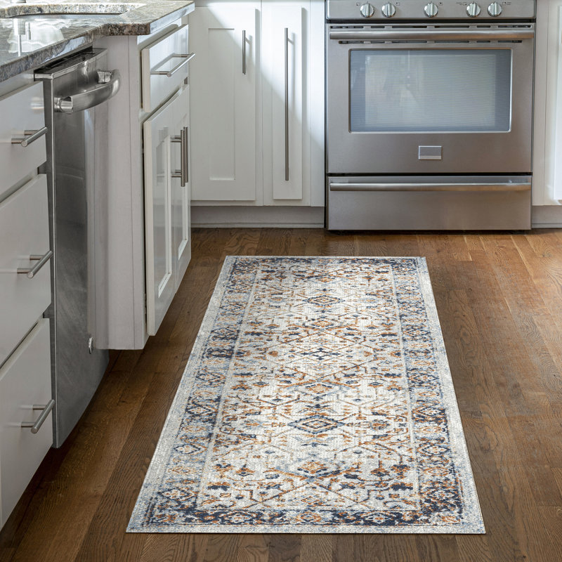 Tapis à motif oriental crème, Tapis de couloir 2 pi 3 po x 7 pi 3 po