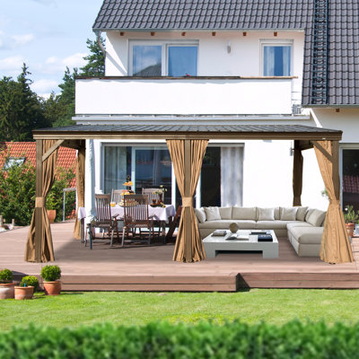 Pergola en aluminium pour terrasse avec toit incliné en acier galvanisé incliné
