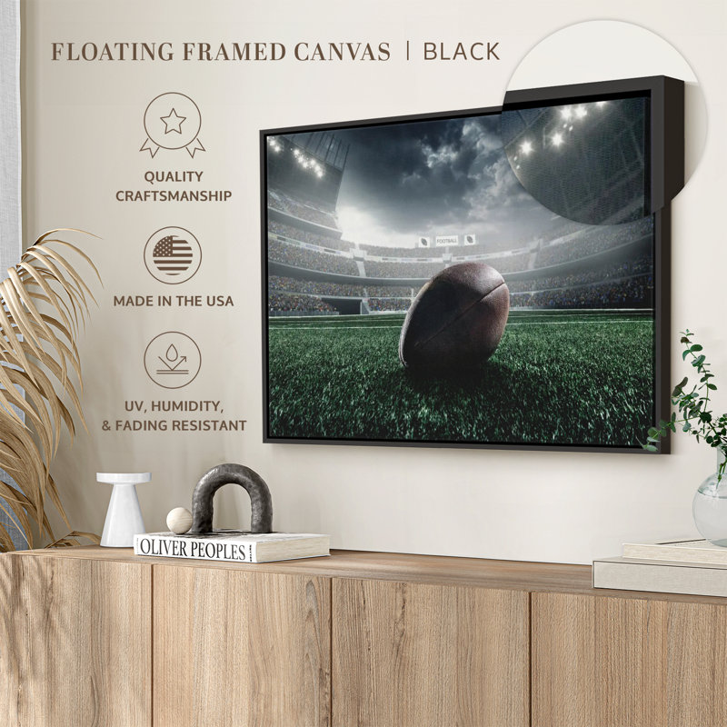 «Football on Field», reproduction sur toile, H 17 po x l 25 po