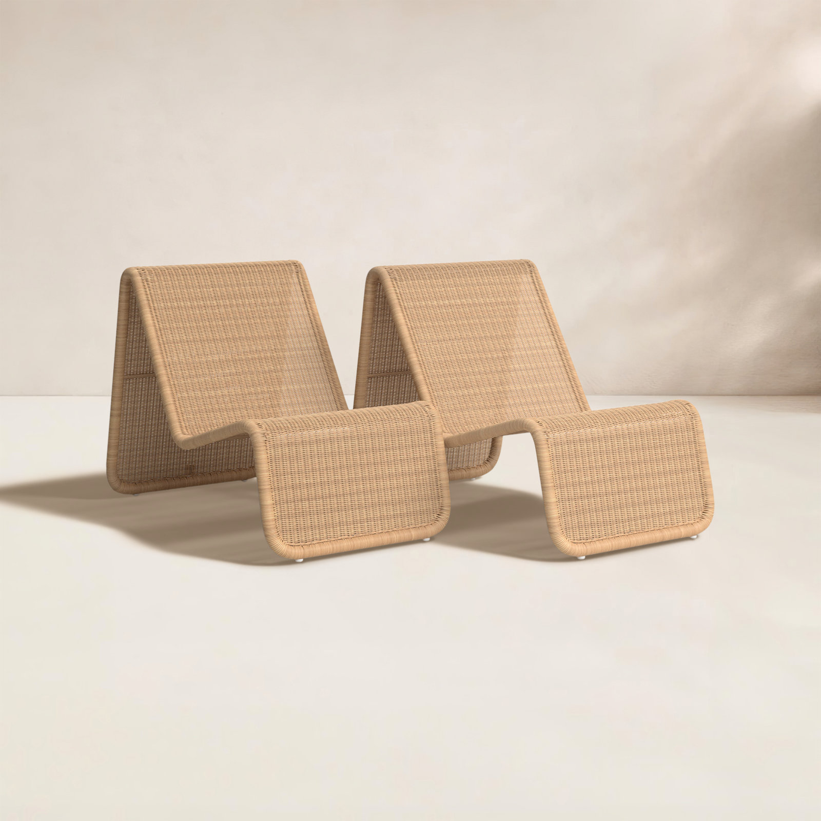 Menta Patio Lounge Chair