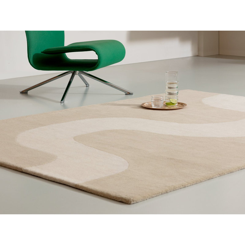 MAR Seireeni, Rectangle 5'7" x 7'10"