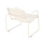 Chaise de patio moderne, en métal blanc mat, l 27,35 po x H 26,01 po, et aérée, conception à lattes ouvertes, structure requise pour l'assemblage, look élégant,