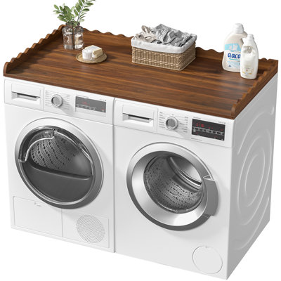 Comptoir de laveuse-sécheuse en bois avec rebords surélevés, rangement pour salle de lavage et solution d'organisation