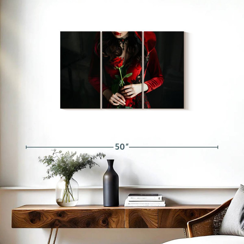 Kelan Lady Vampire, 20" H x 33" W