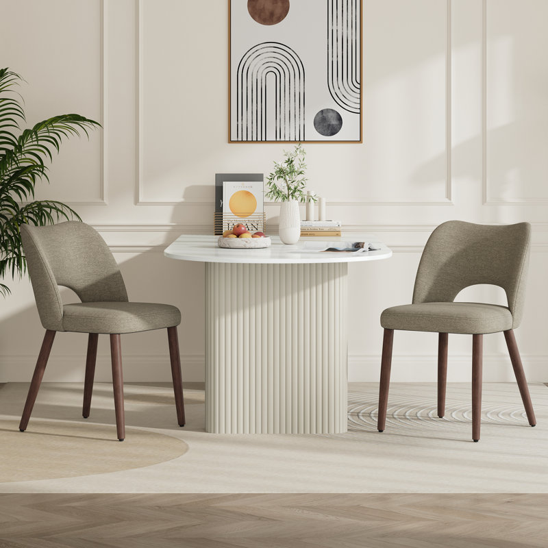 Chaise rembourrée moderne avec pieds en bois massif, Tissu café