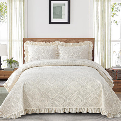 3 Piece Ruffled Lightweight Soft Bedspread Coverlet Basket Weave Quilted Blanket Thin Quilt Set for All Season