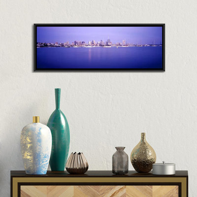 «Buildings at the Waterfront, San Diego, California», reproduction de photo sur toile