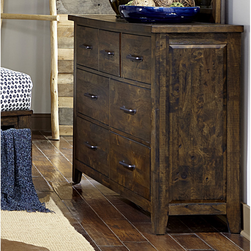 Everton 7-Drawer Dresser