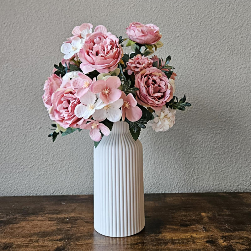 Simple ceramic vase, White