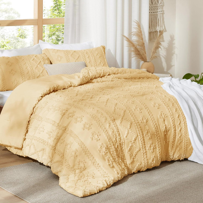 Bedsure Tufted Embroidery All-Season Microfiber Comforter Set, California King Comforter + 2 King Shams, Yellow