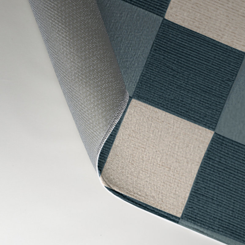 Checkered Green Indoor and Outdoor Area Rug, Rectangle 3' x 5'