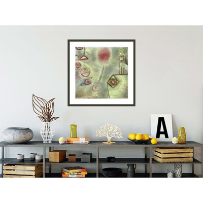 «Still Life with Animal Statuette» par Paul Klee, impression giclée encadrée
