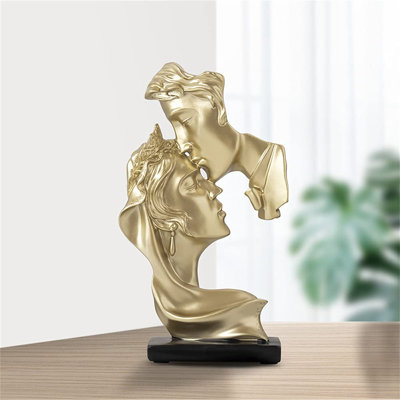 Elodi Statue