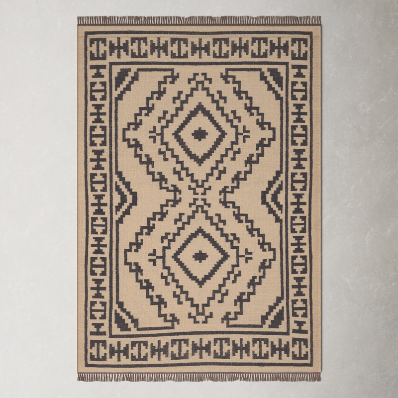 Louie Oriental Indoor Rug, Rectangle 4' x 6'