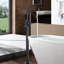 Robinet de baignoire autoportant noir mat avec fixation pour douche moderne et unité à main
