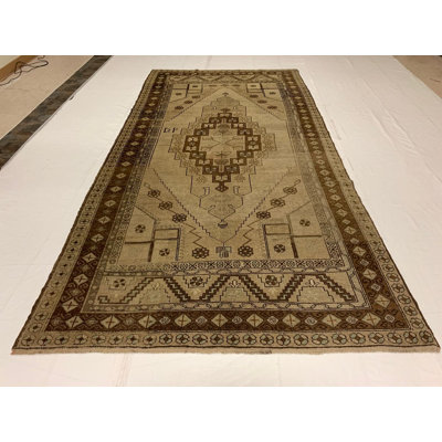 Tapis tribal 6 pi x 11 pi