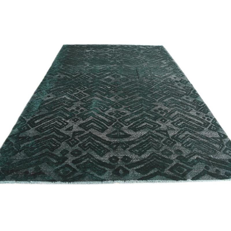 Iniguez Hunter Green Rug