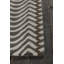 Tapis en laine à motif de chevrons ondulés abstraits et touffetés à la main Iconium-24361516