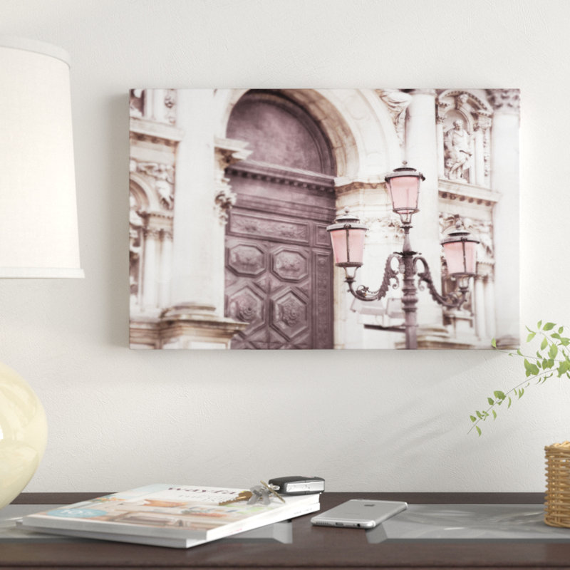 «Venice Pink Lanterns II», photographie sur toile, H 12 po x l 18 po