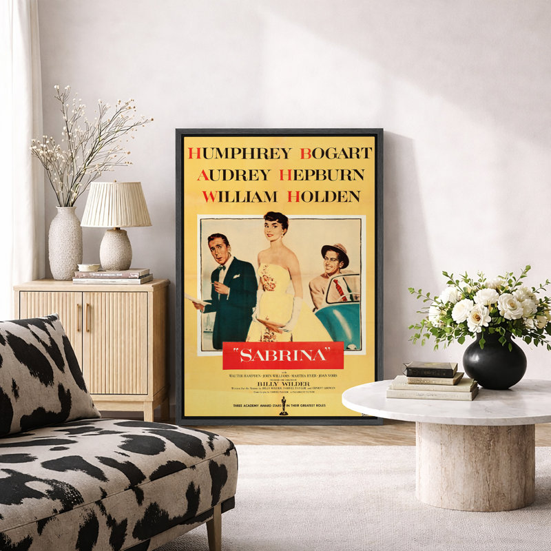 Affiche de Sabrina, H 24 po x l 16 po x P 1,5 po, Cadre flottant noir