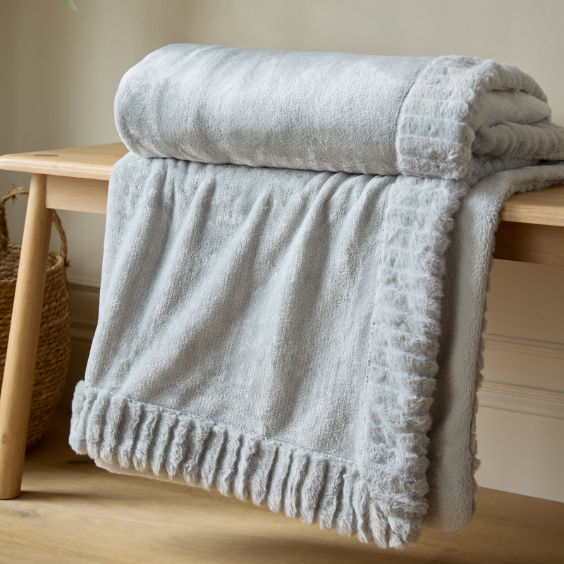 Velvet And Faux Fur 150x200cm Blanket Throw, Silver