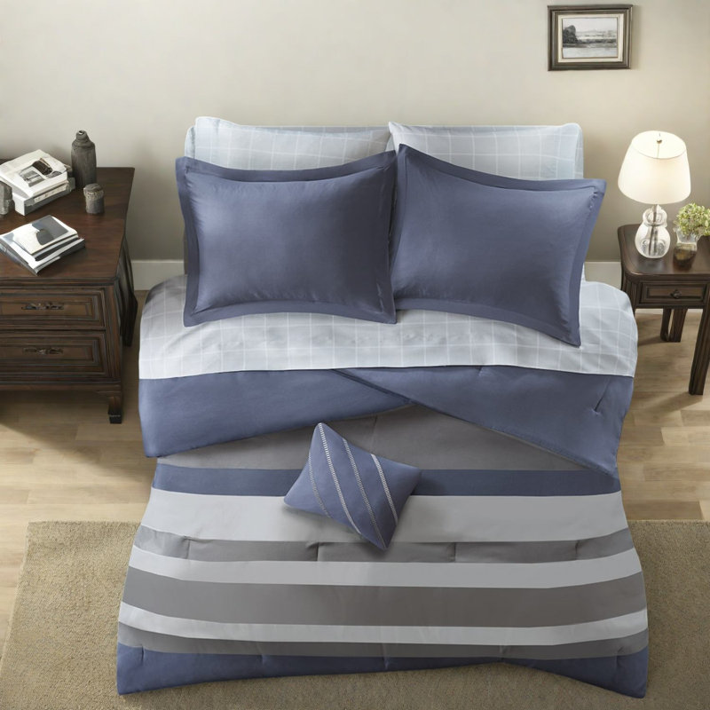 Hypoallergenic Bedding Sets, Polyester Striped Design, Modern Home Use