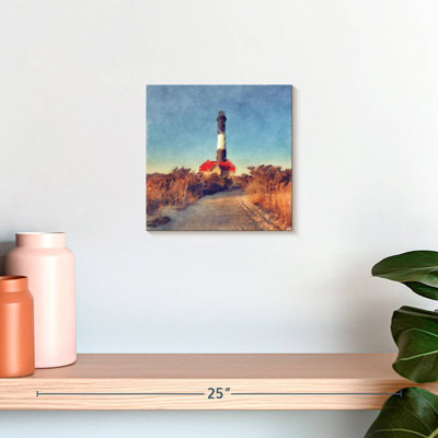 Lilie Fire Island Light