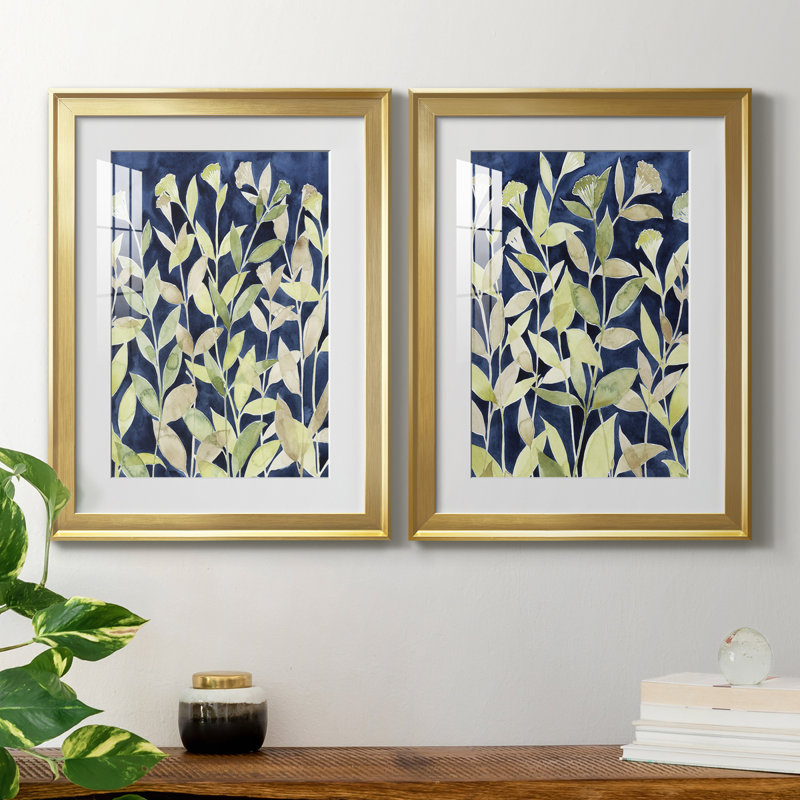 «Indigo Blooming Night I», reproduction encadrée de qualité supérieure - prête à être accrochée, H 30,5 po x l 45 po x P 1 po