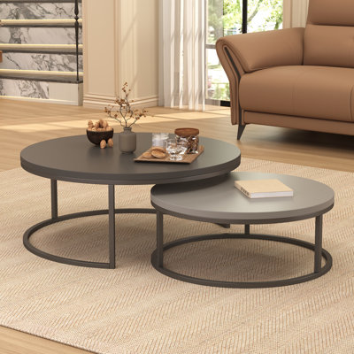 Table basse moderne avec tables rondes mobiles de deux tailles, polyvalente et combinable