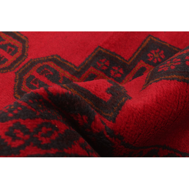 Tapis rouge Lynnisha 2 pi 11 po x 4 pi 10 po