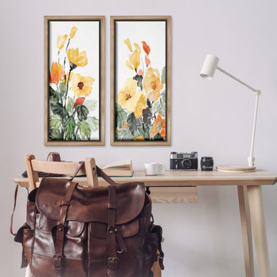 «Yellow Spring Flowers», ensemble de 2 toiles flottantes encadrées à grain brun par Lanie Loreth