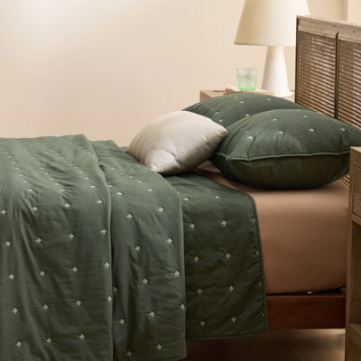 Ensemble de courtepointe 100% coton de literie, couvre-lit doux et léger, édredon 3 pièces avec 2 taies décoratives à motif de trèfle brodé