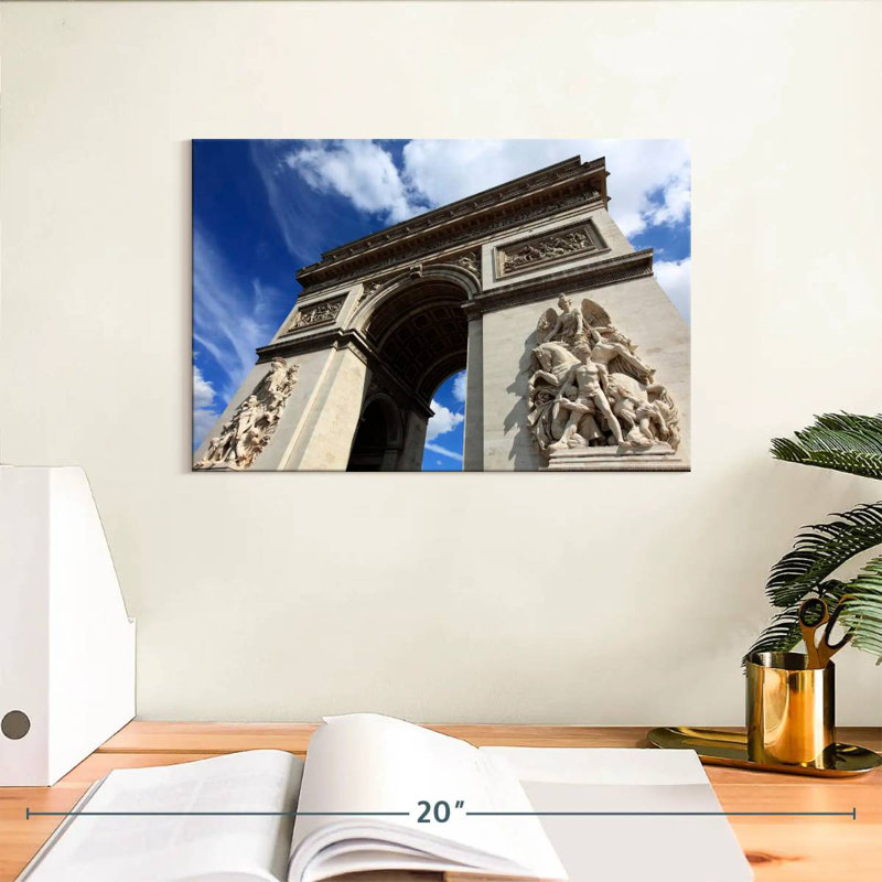 Lilie Arc De Triomphe Up Close, 8" H x 12" W