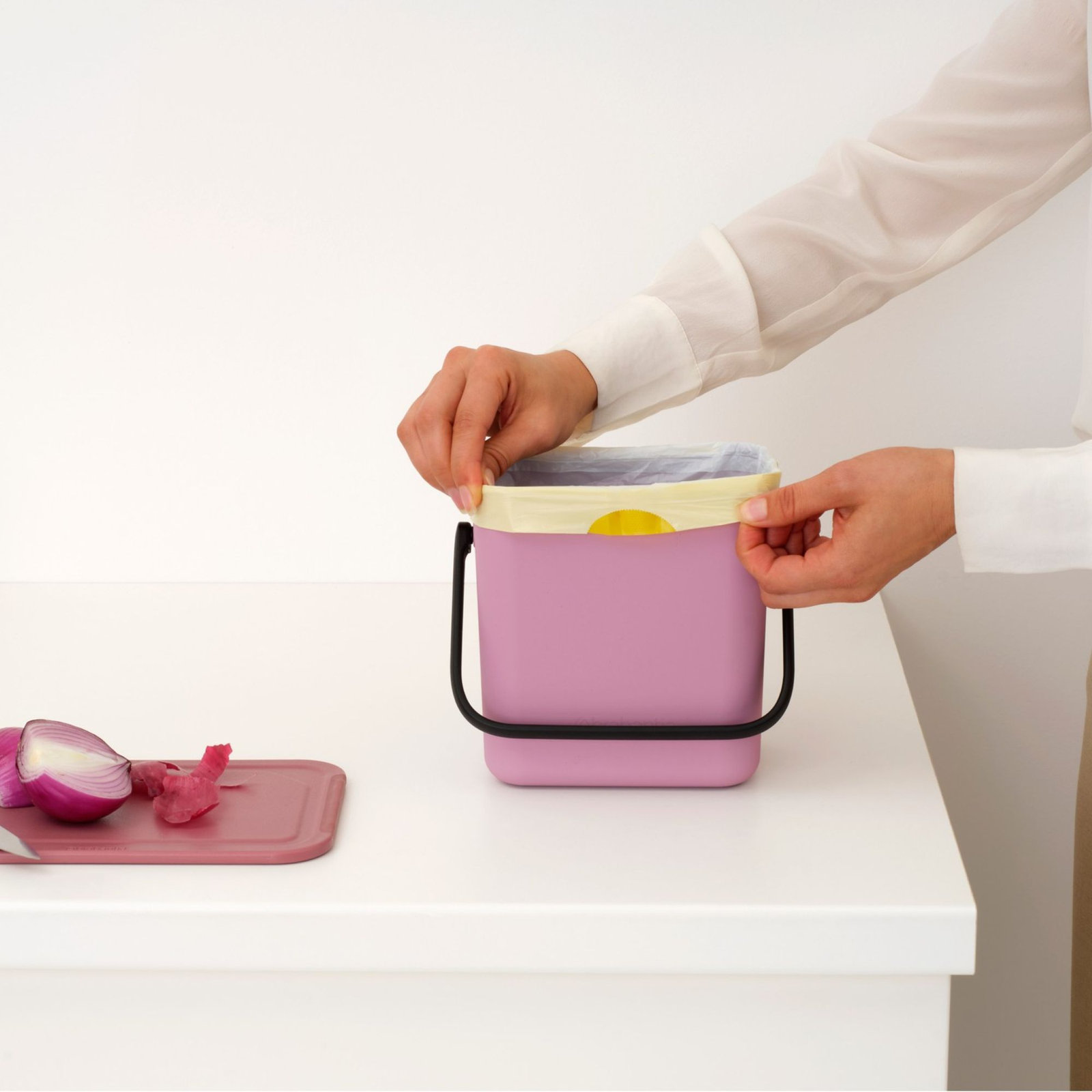 Brabantia Sort & Go 0.8 Gallon Plastic Odor Resistant Indoor Kitchen Composter, Lilac Pink