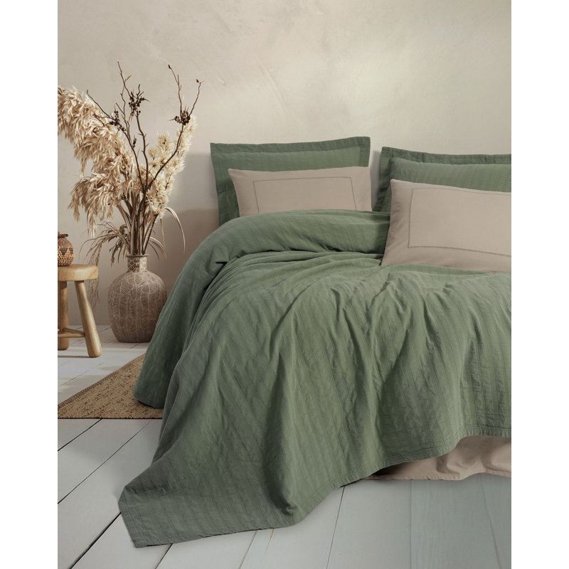 Luxurious Double Pique Bedding Set, 100% Cotton, Green | Includes 2 Pillowcases (20 x 28), Flat Sheet (94 x 102), Pique (94 x 91) | 145 Thread Count, Machine Washable, Soft & Durable Design