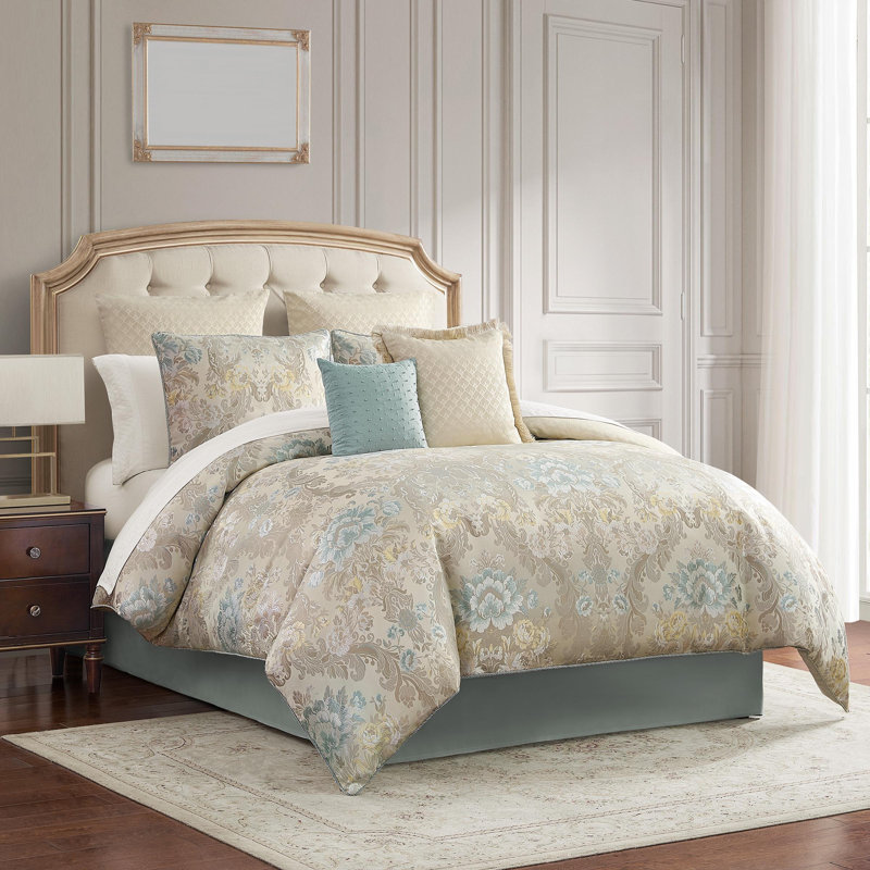 SIGNATURE Ornate Traditional Polyester Sateen Comforter, Queen Comforter + 7  Additional Pieces