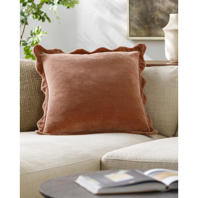 Collier Scalloped Edges Cotton Throw Pillow