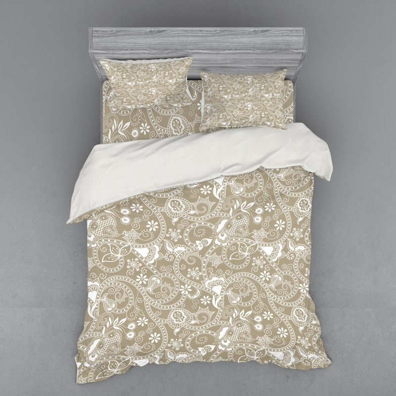 Traditional Polyester Floral Duvet Cover, Queen Duvet Cover + 3 Additional Pieces