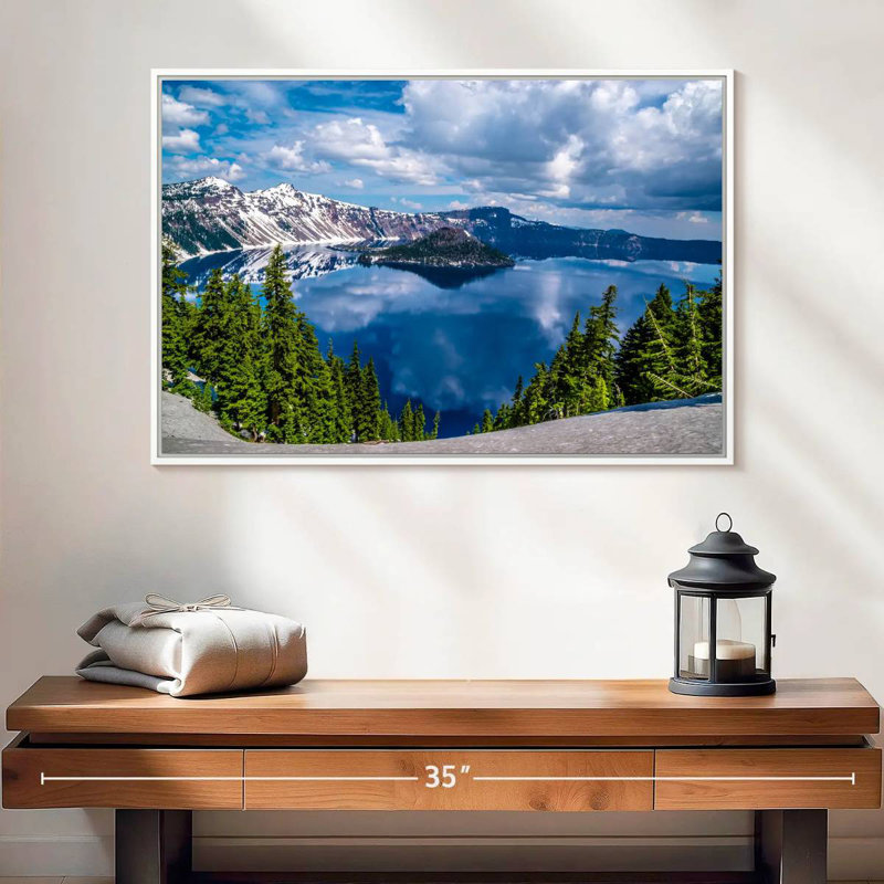 Point de vue du lac Crater, 25 po x 17 po, Cadre flottant blanc