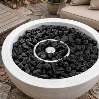 Pierres de lave volcaniques noires de 15 livres, fournitures polyvalentes de roche concassée de 1/2 po à 2 po, pierres de lave décoratives pour foyers d'extérieur au gaz, bols à feu, couche de base de foyer, terre végétale, aménagement paysager et décoration d'aquarium