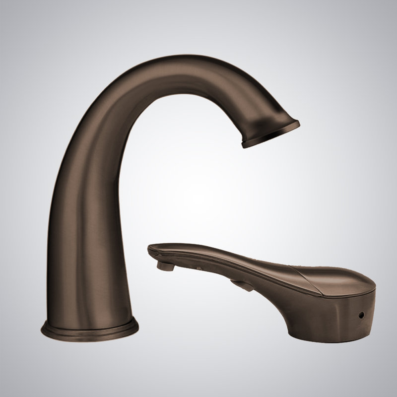 Robinet à capteur et distributeur de savon avec finition bronze huilé clair