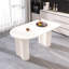 Table de salle à manger de 63 po en MDF moderne de style crème et table d'appoint irrégulière de 63 po, table de salle à manger pour 4 à 8 personnes, pieds de table ronds épais en bois d'ingénierie, plateau de table blanc crème épais et élégant