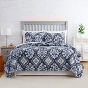 How to Style Patterned Bedding With 7 Simple Tips