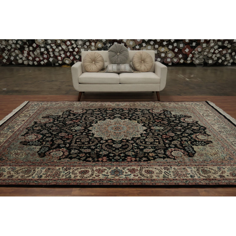 Tapis floral traditionnel 8 x 10, ambiance classique et élégante