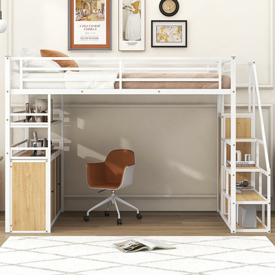 Lit mezzanine double en métal avec escalier de rangement et garde-robe, tablettes et casiers