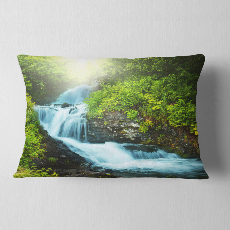 Coussin Wonderful Creek in Forest