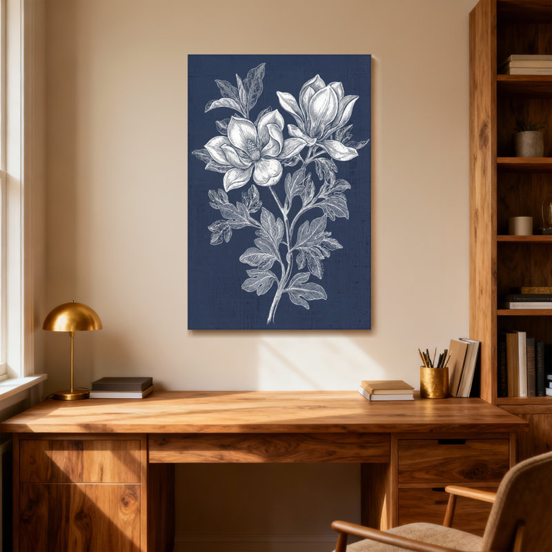 Plantes et fleurs de magnolia blanc sur fond bleu marine, H 36 po x l 24 po