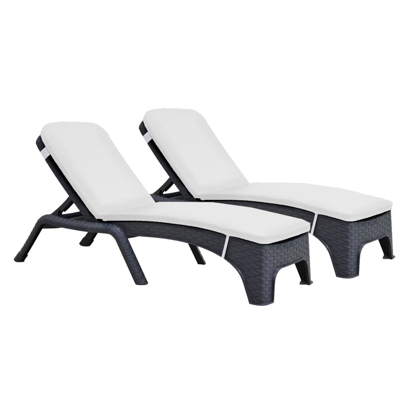 Outdoor Wicker Chaise Lounge , Cushion Included, Gray, Cream