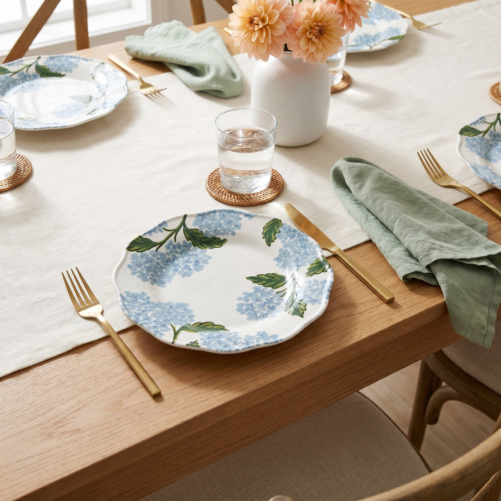 Hydrangea 9" Salad Plate