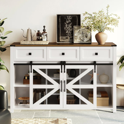 Buffet industriel avec portes de grange coulissantes et tablettes réglables